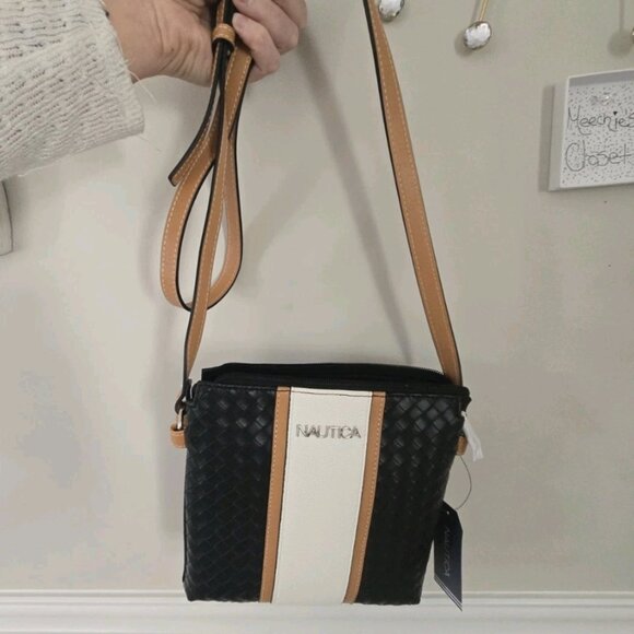 Nautica Crossbody Strait on Woven Black Multi bag - Picture 7 of 9